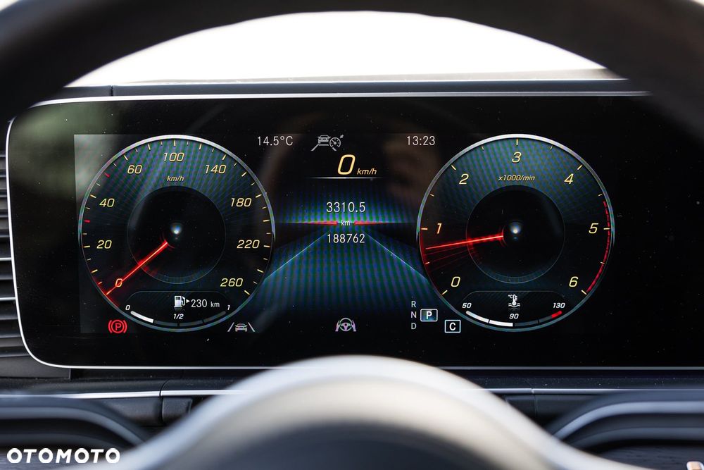 Mercedes-Benz GLE - 12