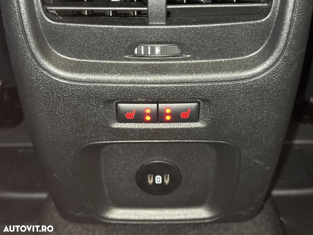 Ford Kuga - 23