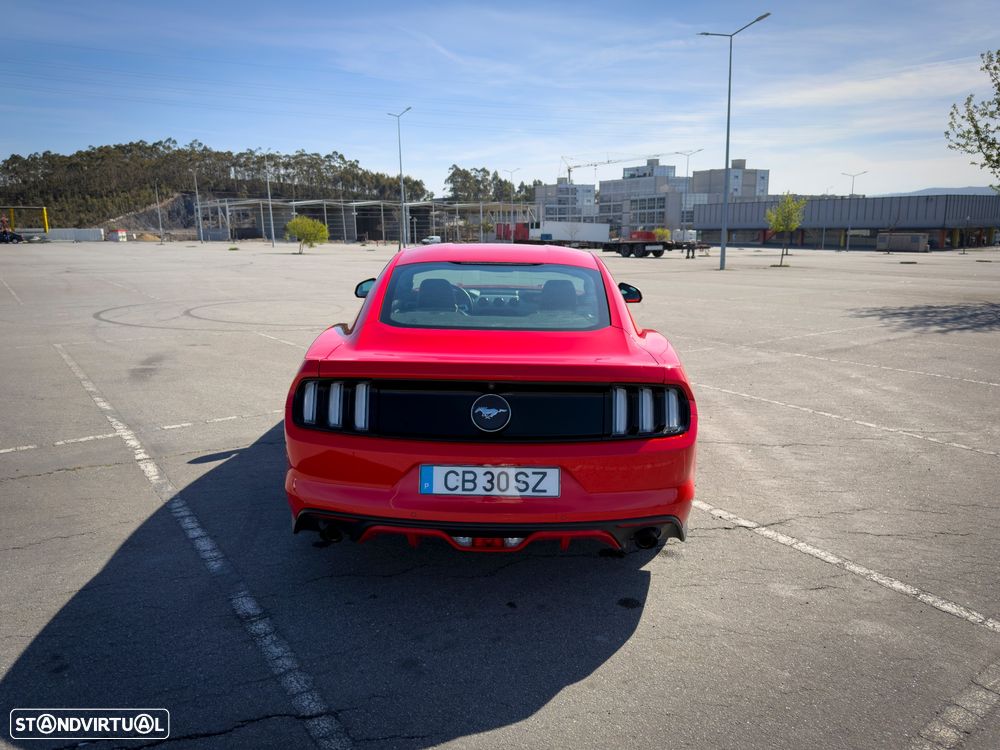 Ford Mustang 2.3i EcoBoost - 8