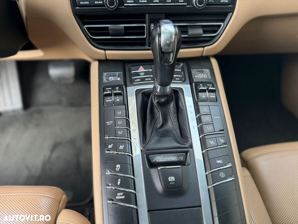 Porsche Macan Standard - 8