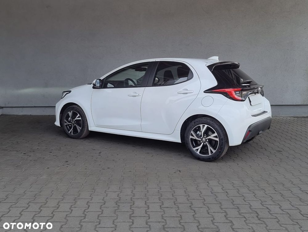 Toyota Yaris Hybrid 1.5 Style - 10