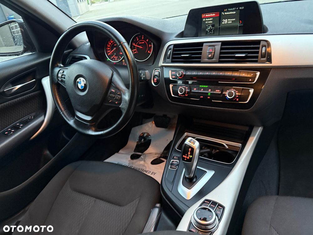 BMW Seria 1 118d Edition M Sport Shadow - 6