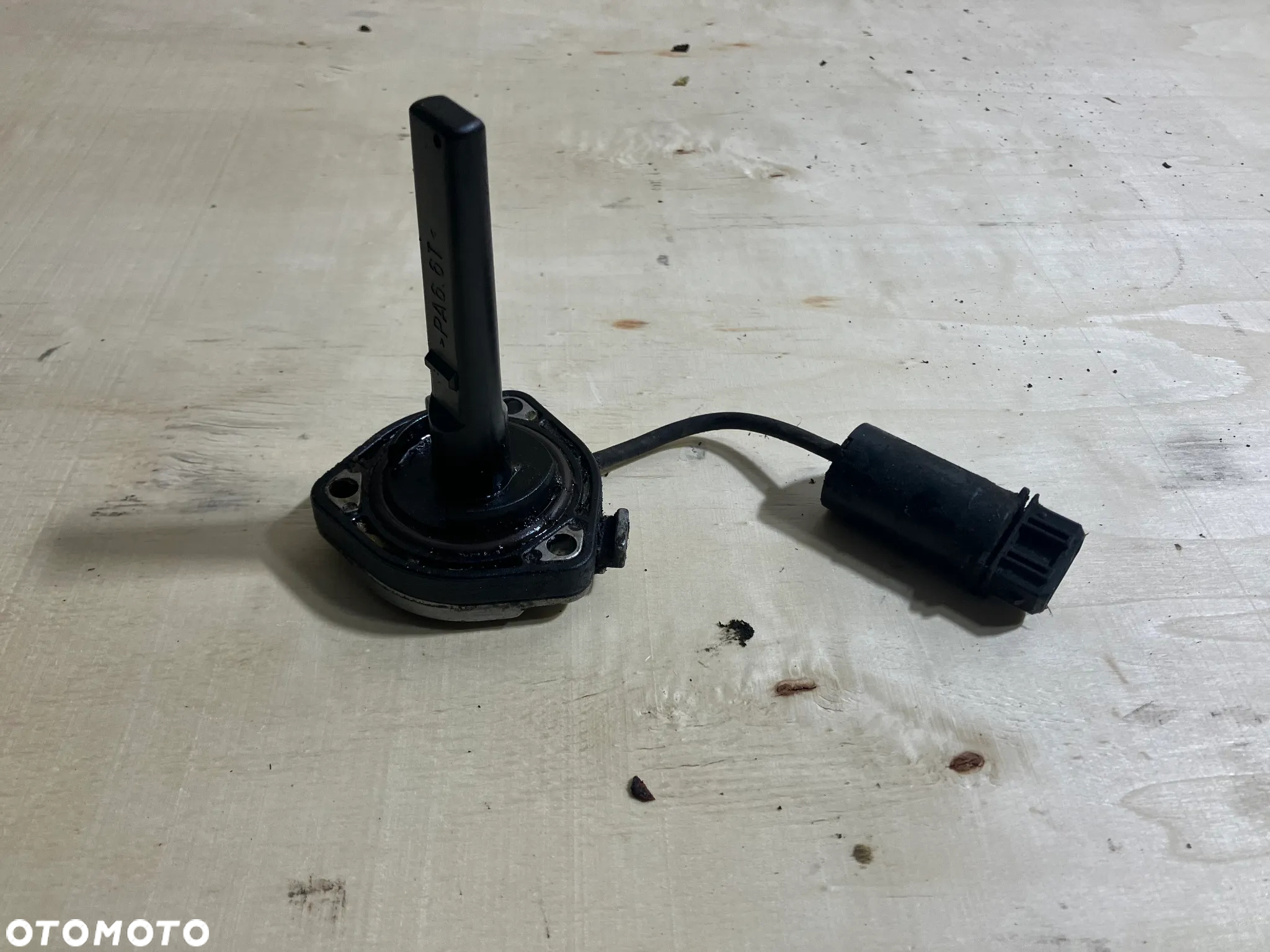 CZUJNIK POZIOMU OLEJU BMW E38 M60 V8 3.0 4.0 MISKA 1702842 E31 E32 E34 740i 540i 840i - 2