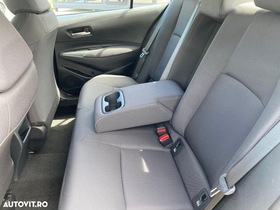 Toyota Corolla - 11