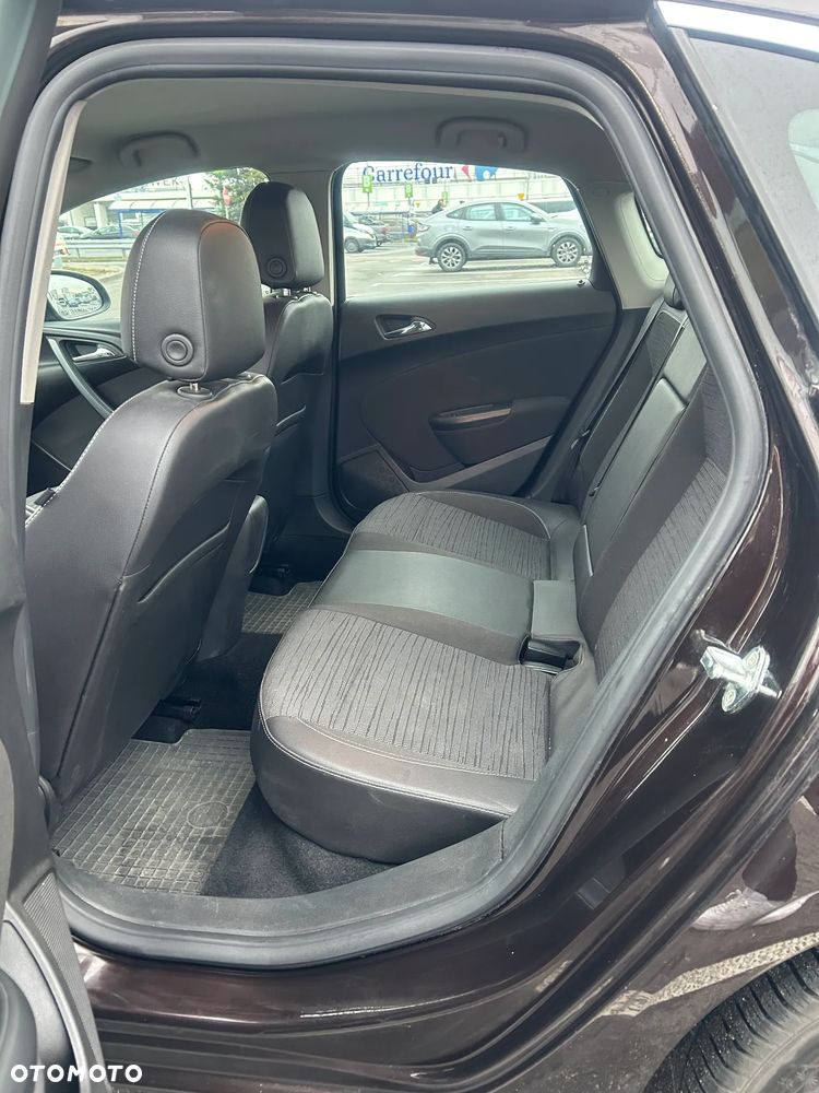 Opel Astra 1.6 Cosmo EU6 - 9
