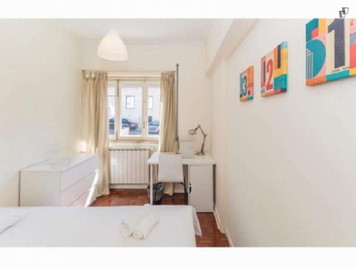 Quarto - localizado em Lapa Lisbon - Grande imagem: 2/16