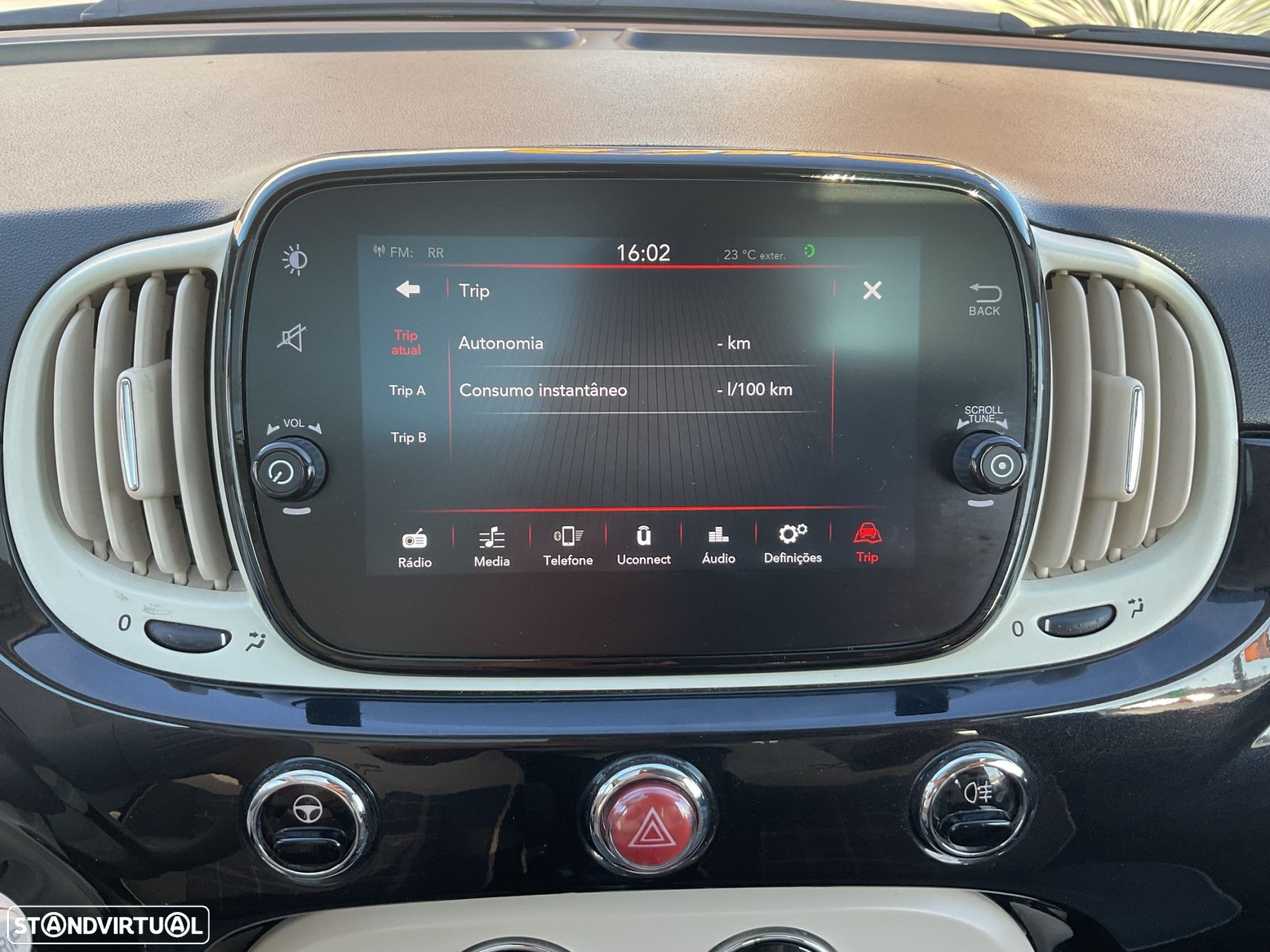 Fiat 500 1.0 Hybrid Lounge - 32