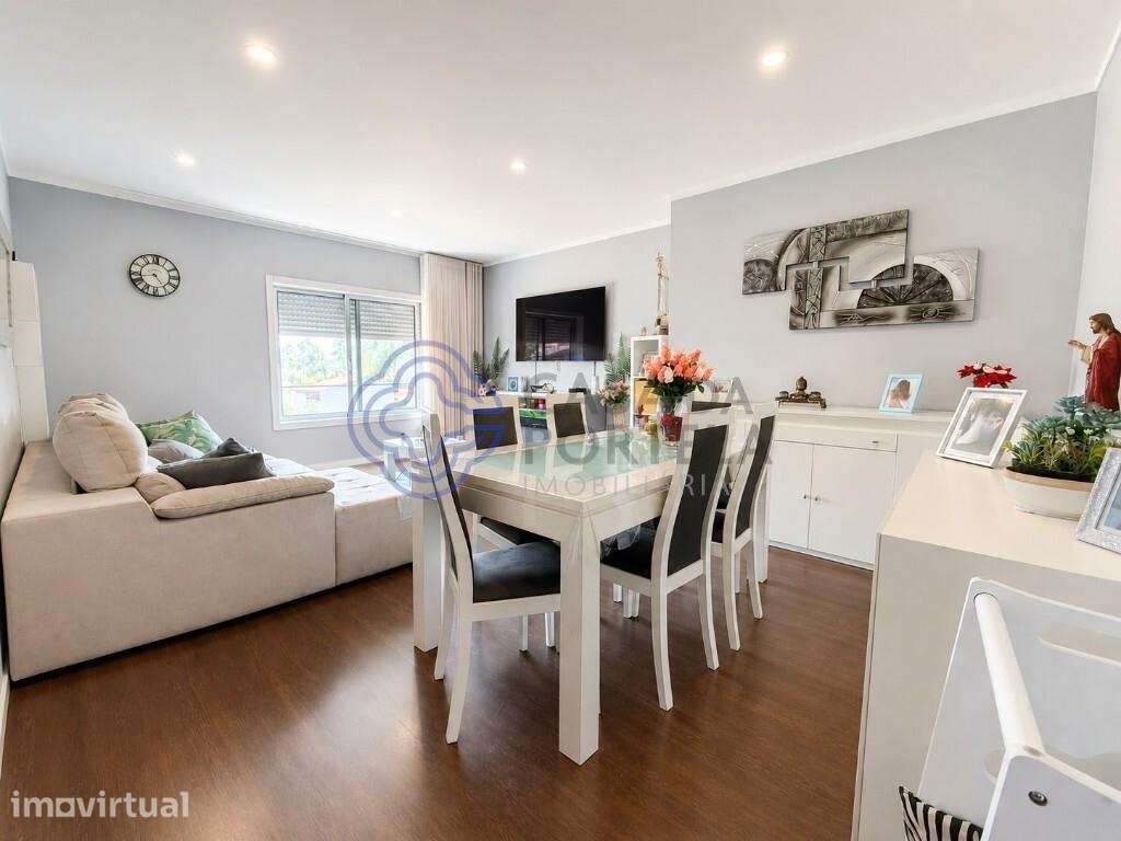 Apartamento T2 em Sobrado, Valongo | Suíte | Roupeiros Embutidos | Gar - Grande imagem: 2/25