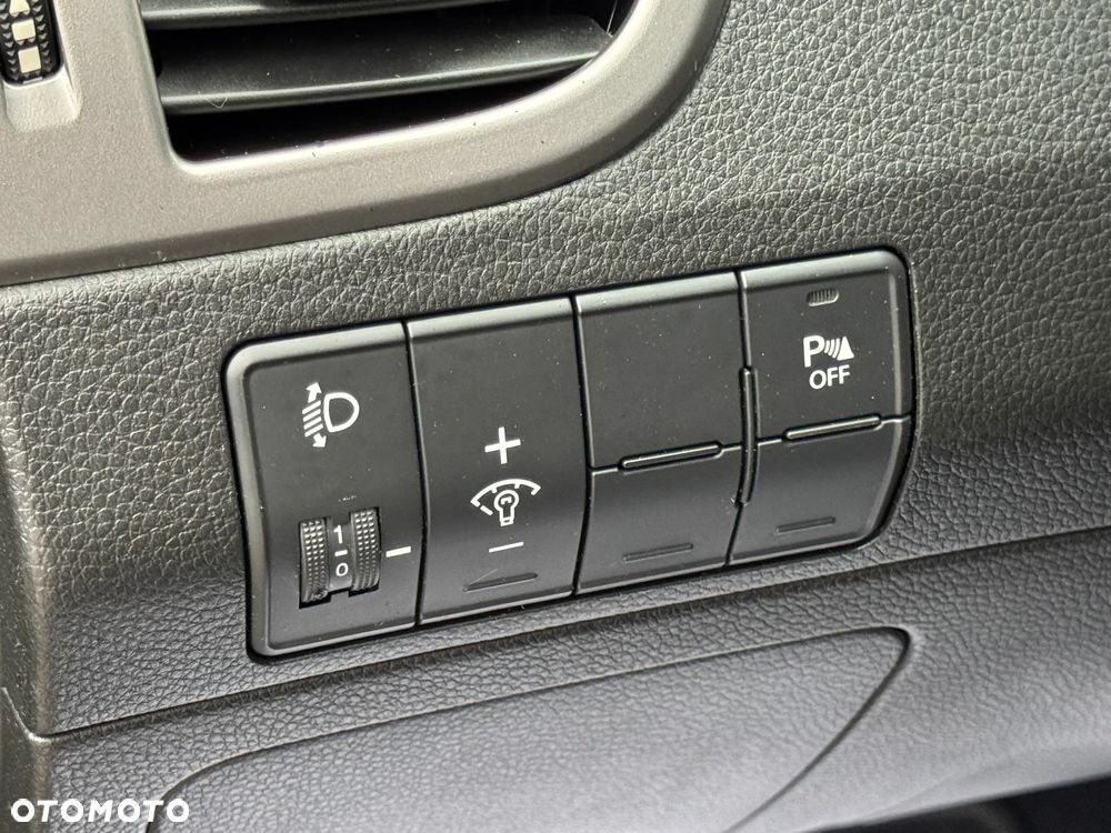 Hyundai i30 1.4 Fifa World Cup Edition - 8