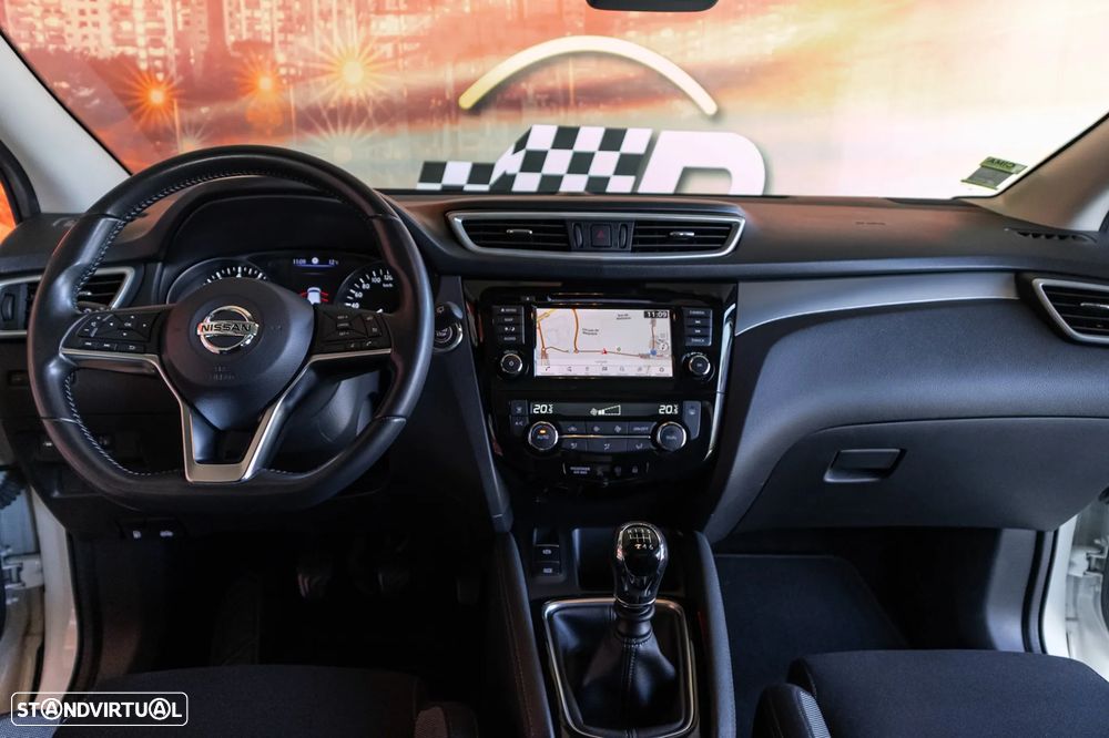 Nissan Qashqai 1.3 DIG-T N-Connecta J18 - 13