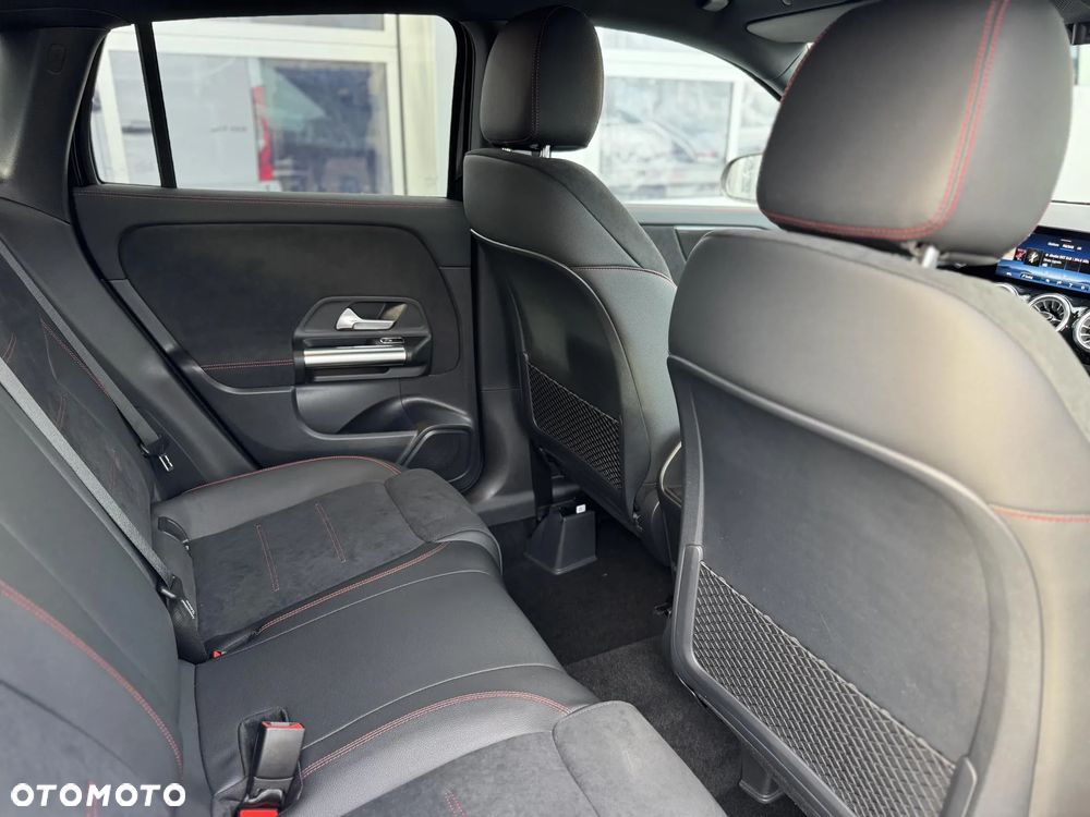 Mercedes-Benz GLA 200 AMG Line - 18