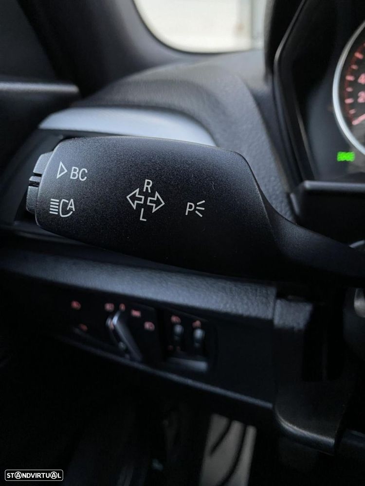 BMW 116 d Pack M - 15