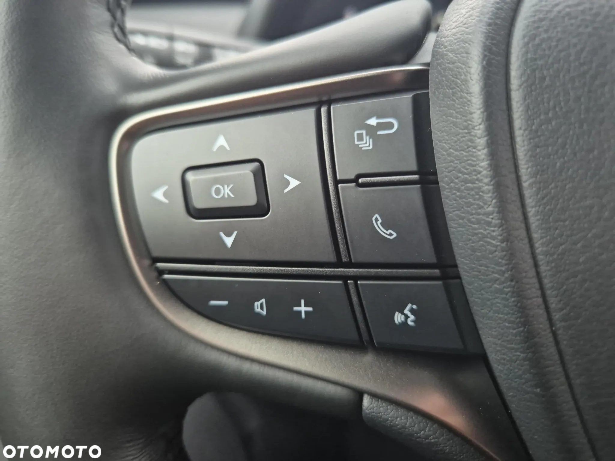 Lexus UX 200 GPF Business Edition 2WD - 31
