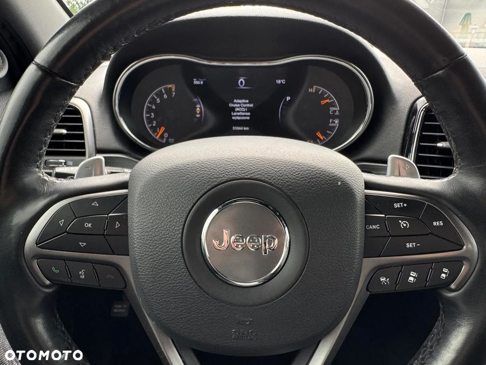 Jeep Grand Cherokee - 30