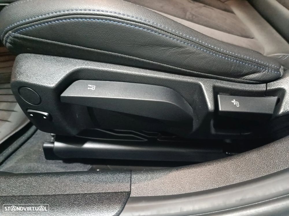 BMW 320 e Pack Desportivo M Auto - 22