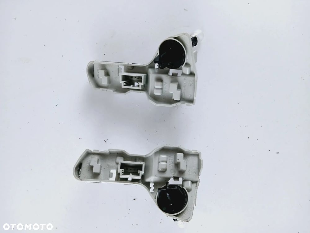 Wkład Mocowanie Żarówek Lampy Klapy Tył Lewa Lewy Golf VII 7 5G0945259 5G0945260 - 2