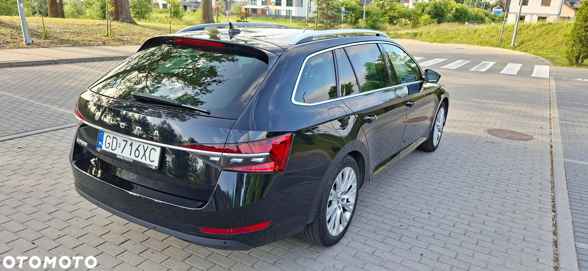 Skoda Superb 2.0 TDI SCR Ambition DSG - 18