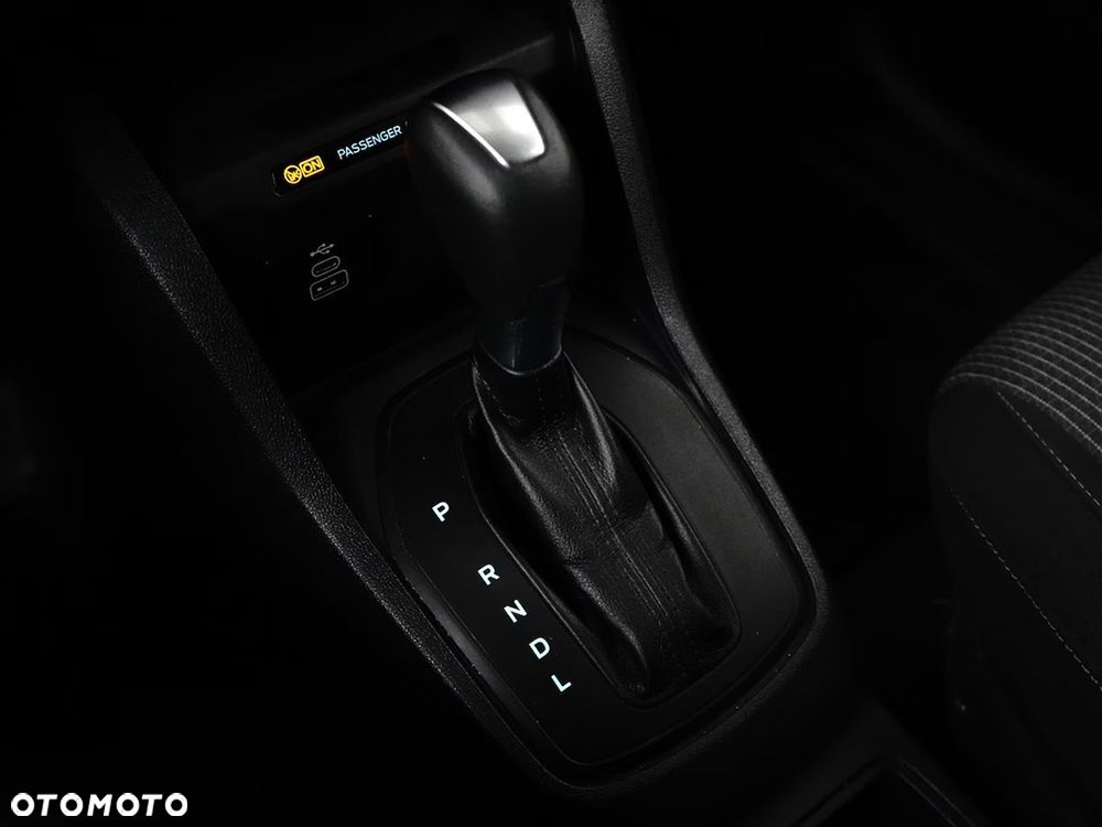 Ford Transit Courier - 11