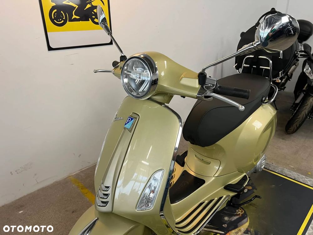 Piaggio Vespa - 22