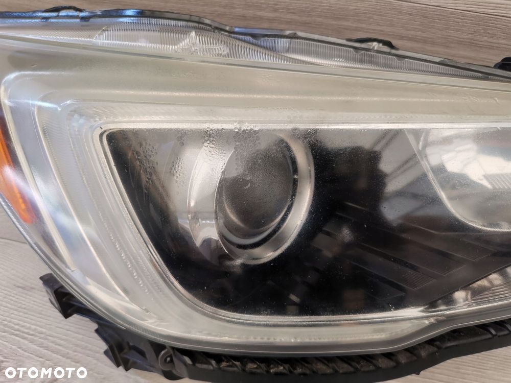 LEGACY VI 2015- LAMPA PRZOD LAMPA PRAWA USA - 3