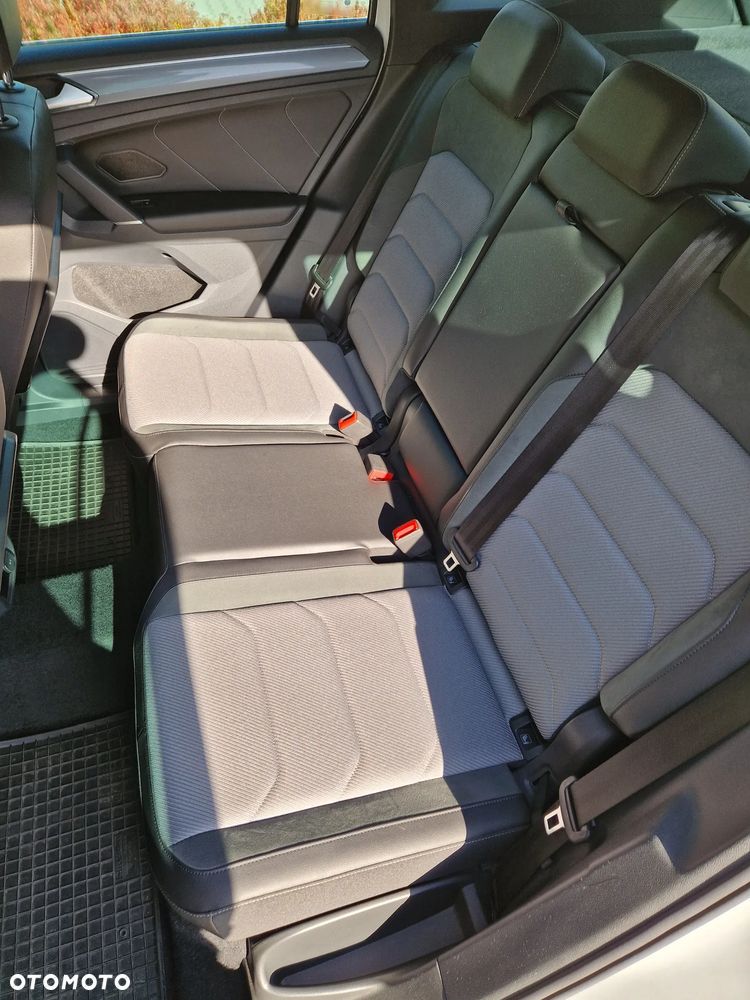 Volkswagen Tiguan - 19