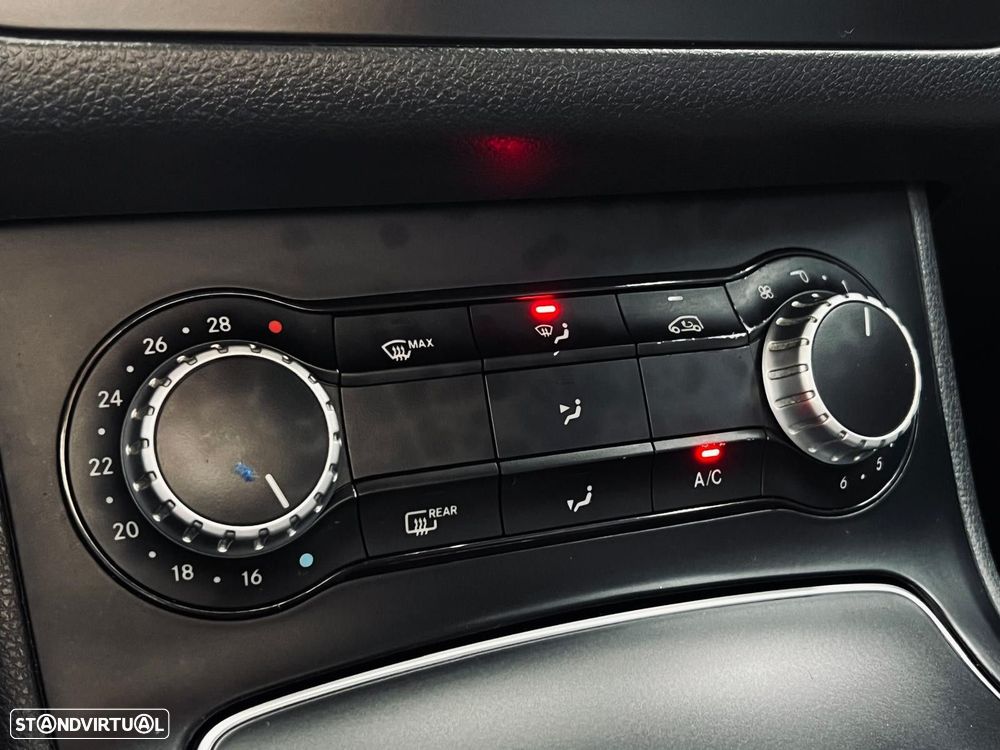 Mercedes-Benz B 180 d Style - 29