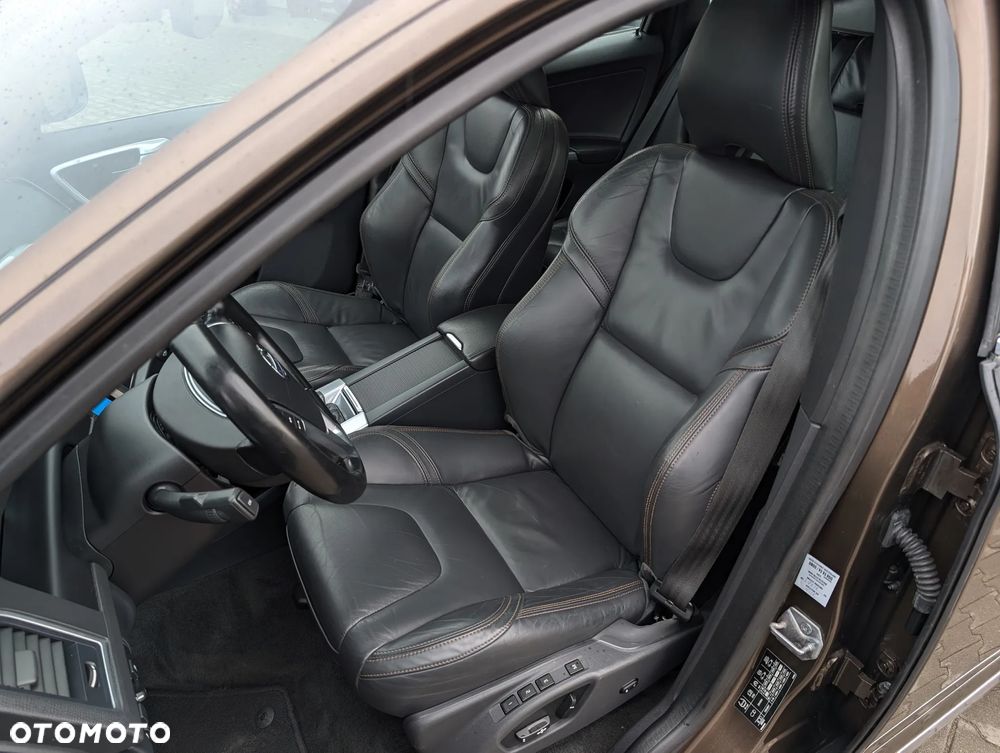 Volvo XC 60 D4 Drive-E Summum - 32