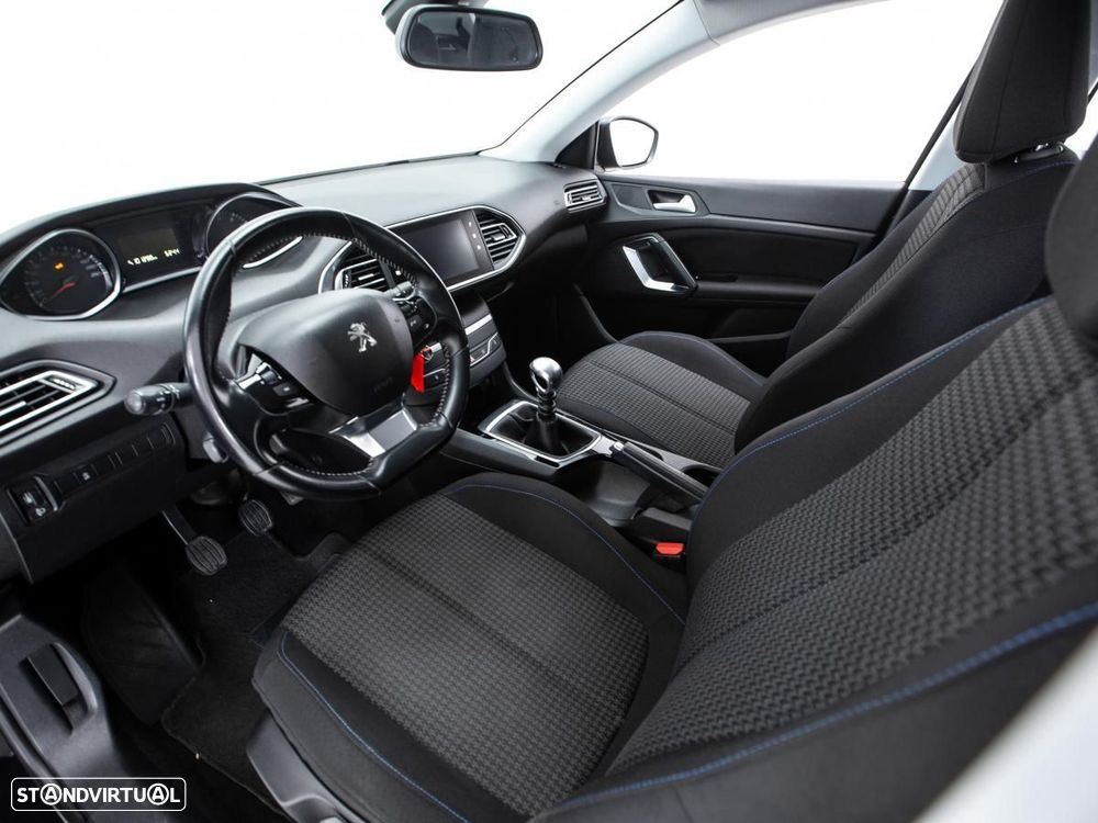 Peugeot 308 - 7