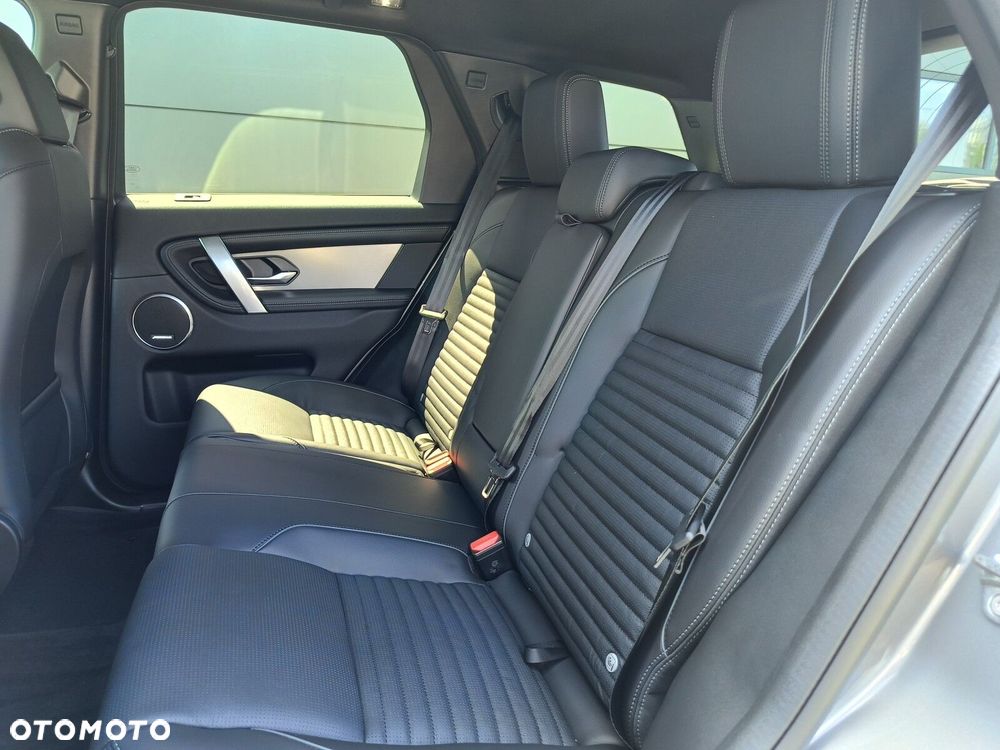 Land Rover Discovery Sport - 8
