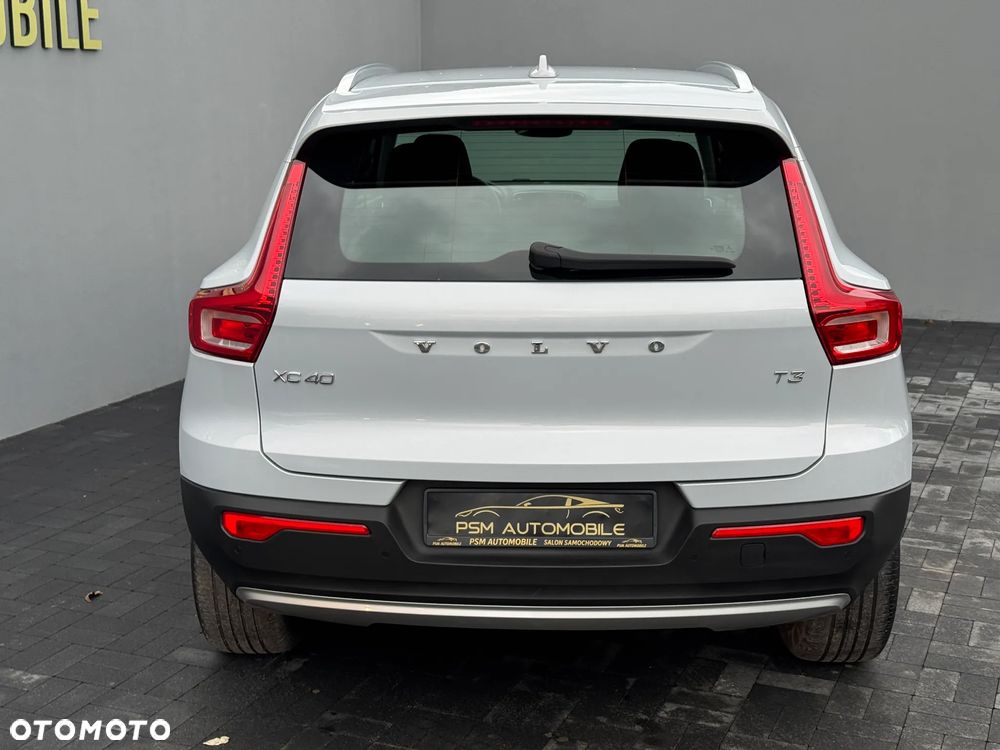 Volvo XC 40 T3 Momentum Pro - 12