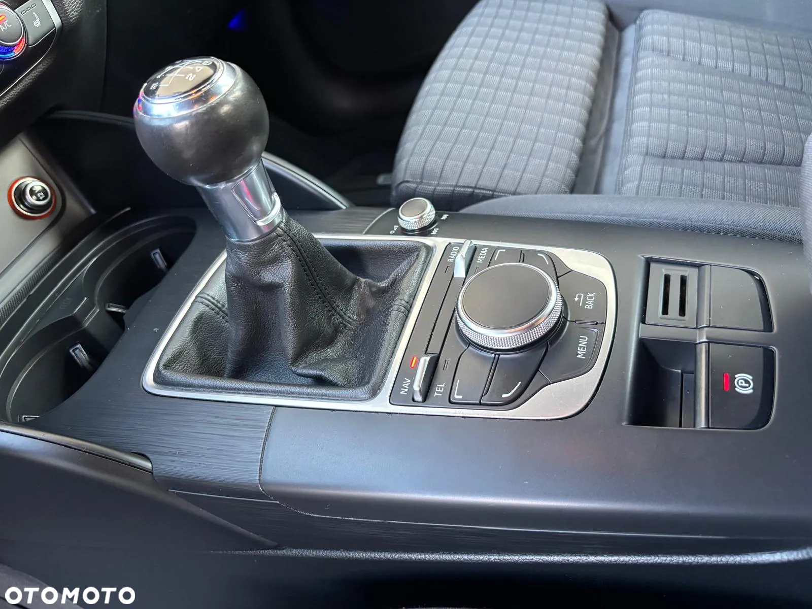 Audi A3 Sportback 2.0 TDI (clean diesel) S line Sportpaket - 32