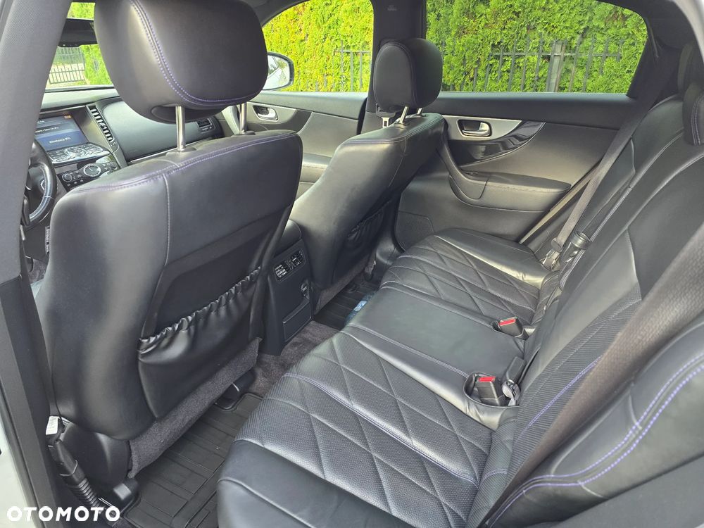Infiniti QX70 3.0d S Premium - 10