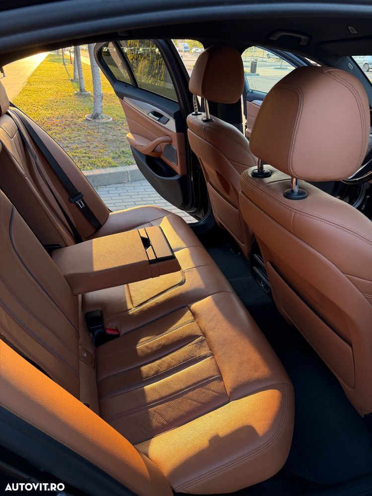 BMW Seria 5 530i xDrive AT - 14
