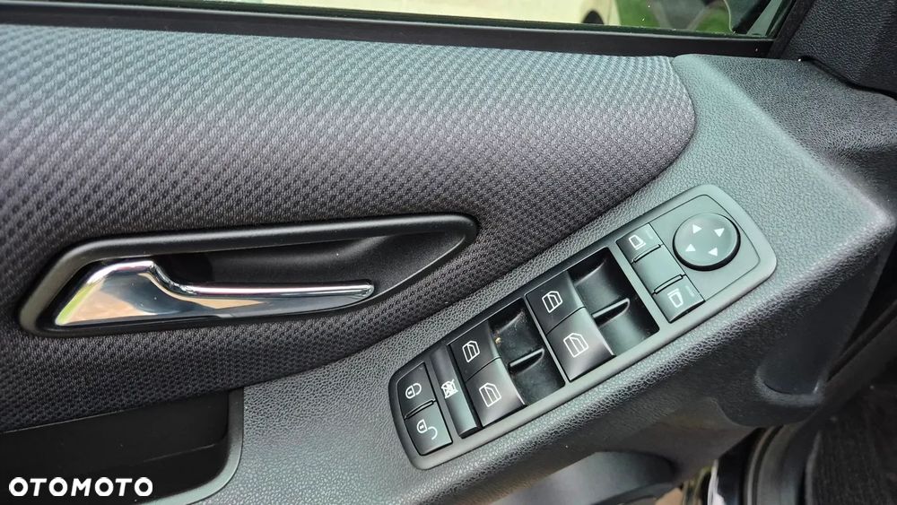 Mercedes-Benz Klasa A 160 Autotronic - 10