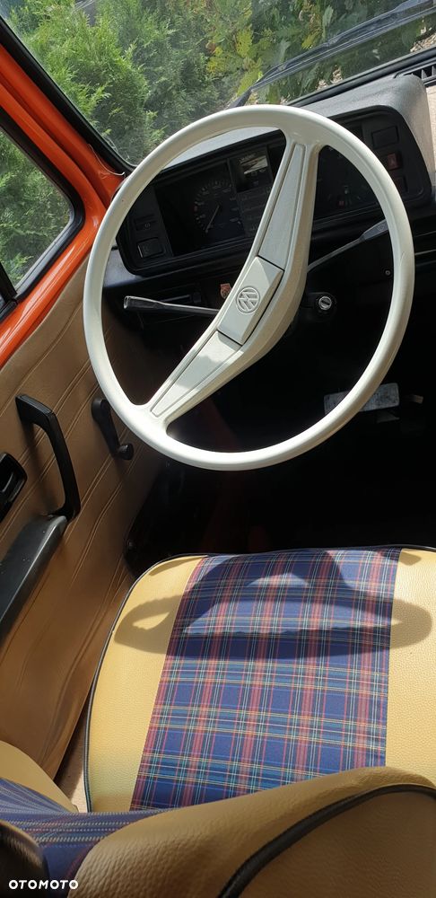 Volkswagen Transporter - 4