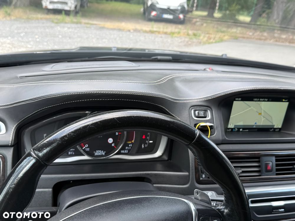 Volvo XC 70 - 18