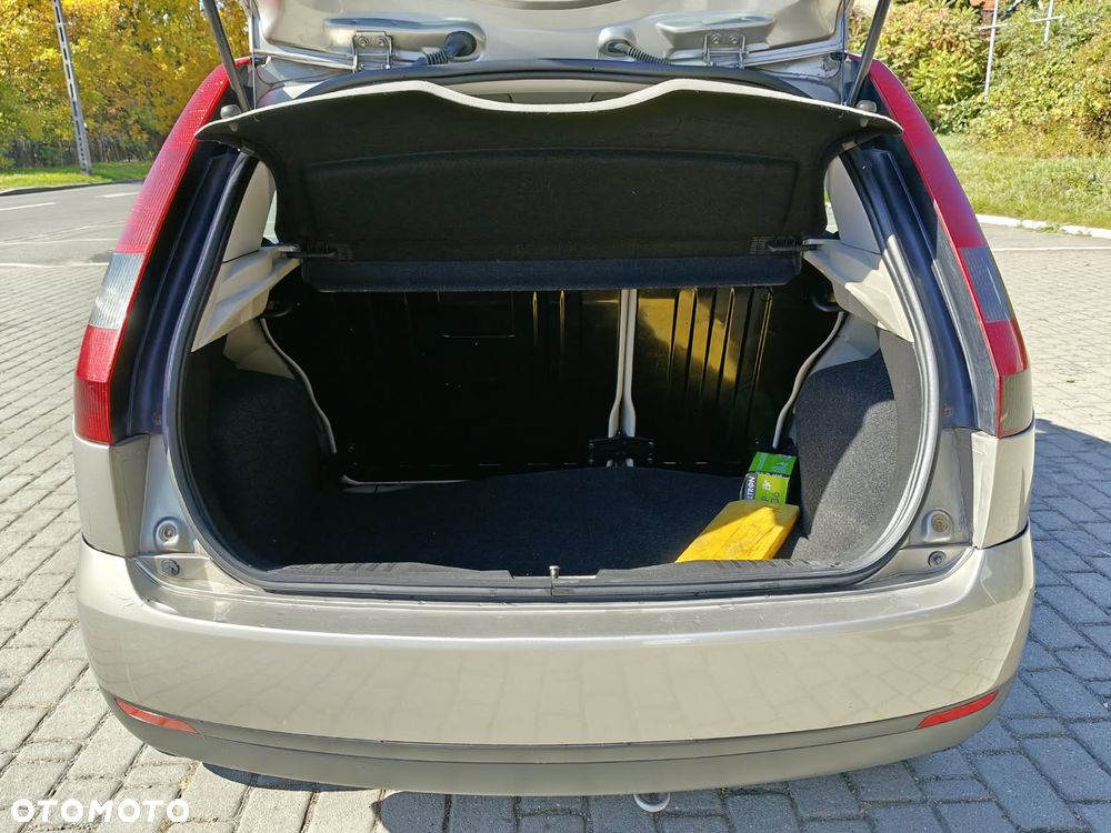 Ford Fiesta 1.3 - 17