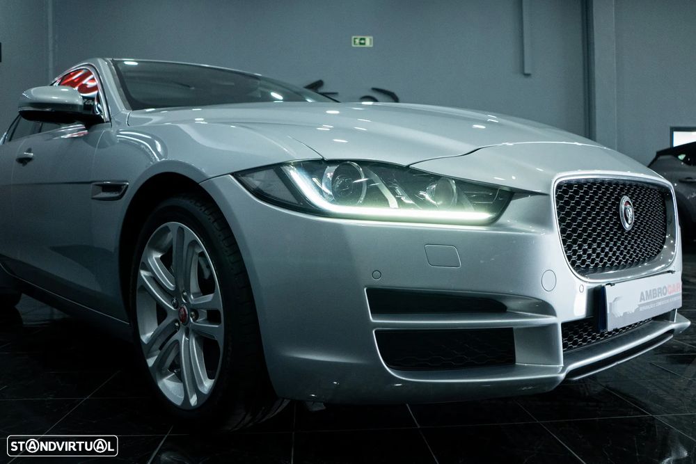 Jaguar XE 2.0 D R-Sport Aut. - 2