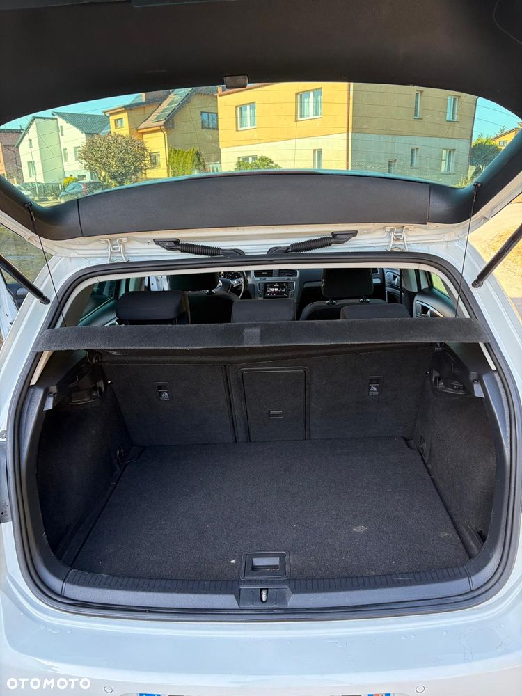 Volkswagen Golf - 15