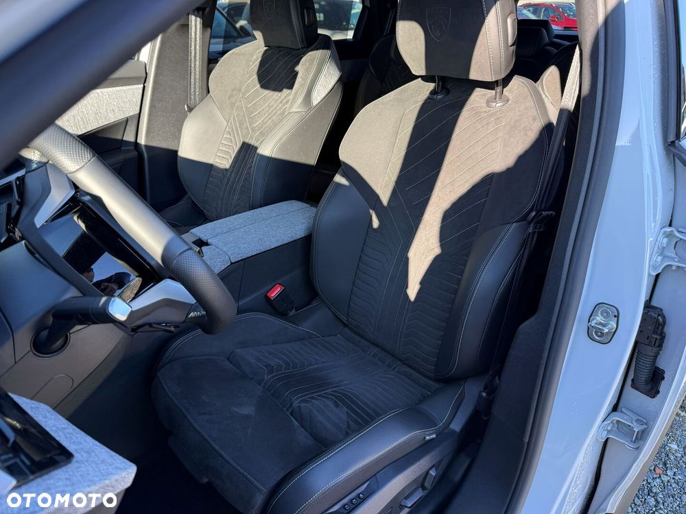 Peugeot 5008 1.2 PureTech mHEV GT S&S e-DCS6 - 17