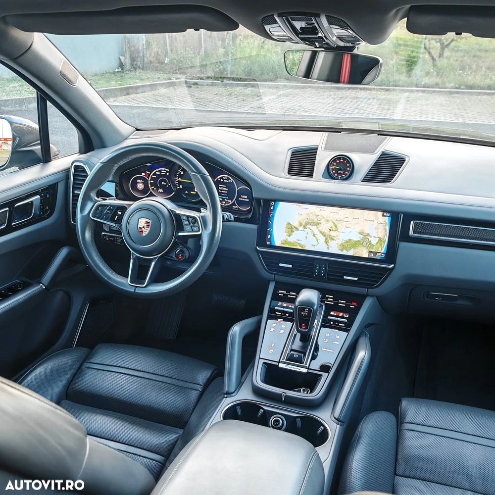 Porsche Cayenne Standard - 2