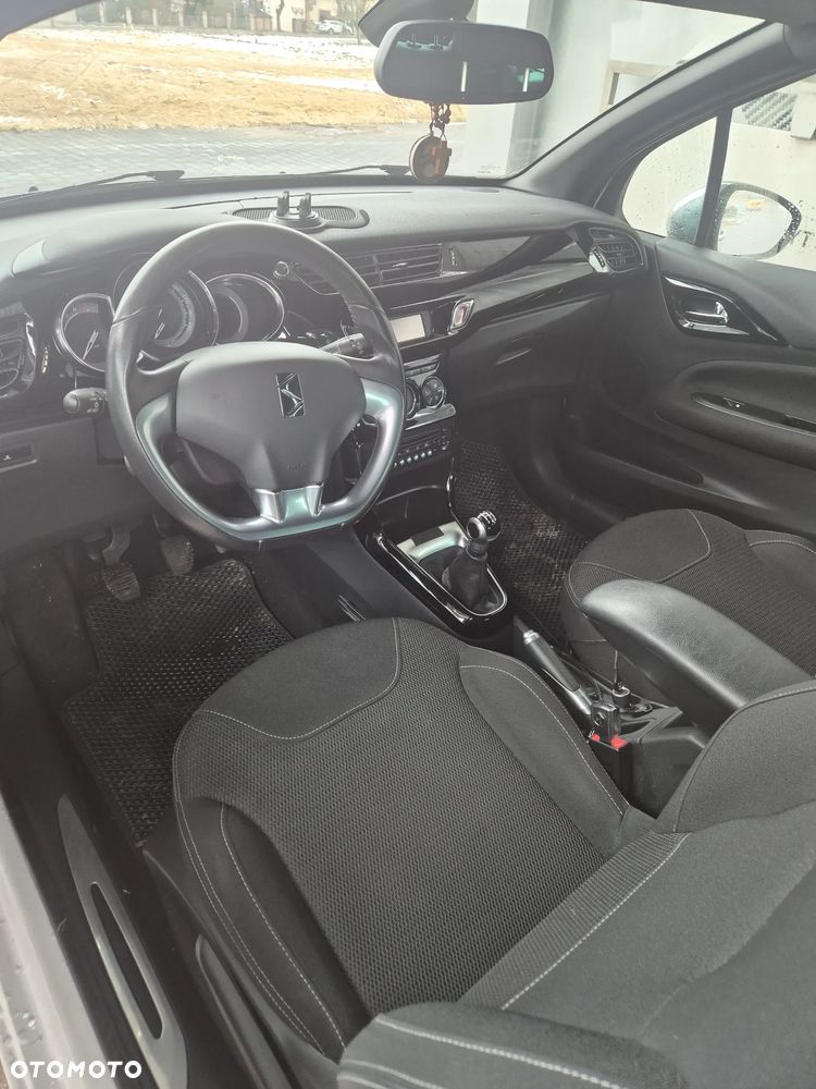 Citroën DS3 VTi 120 SoChic - 8