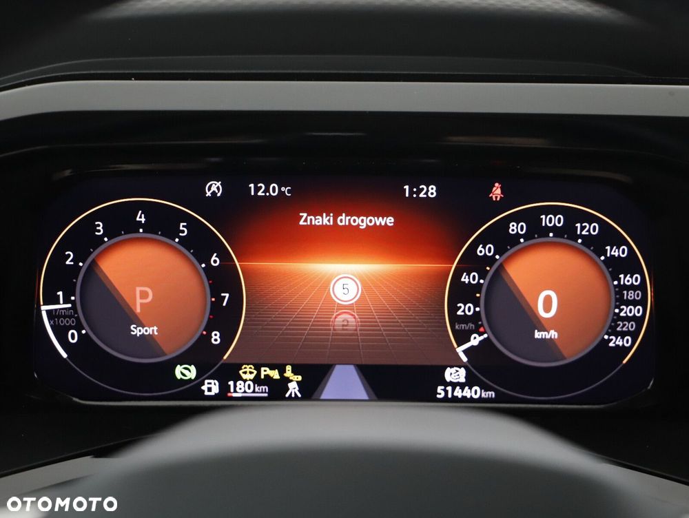 Volkswagen Multivan - 14