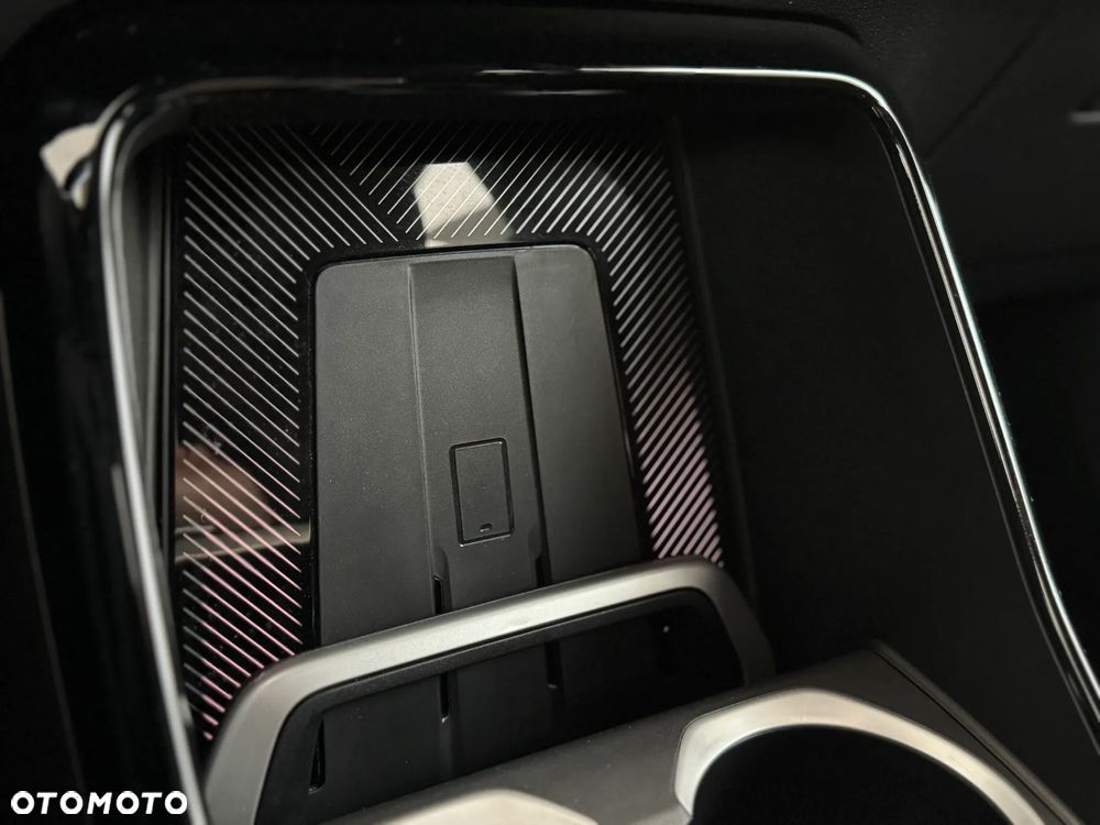 BMW iX1 eDrive20 66.5kWh M Sport Edition - 23
