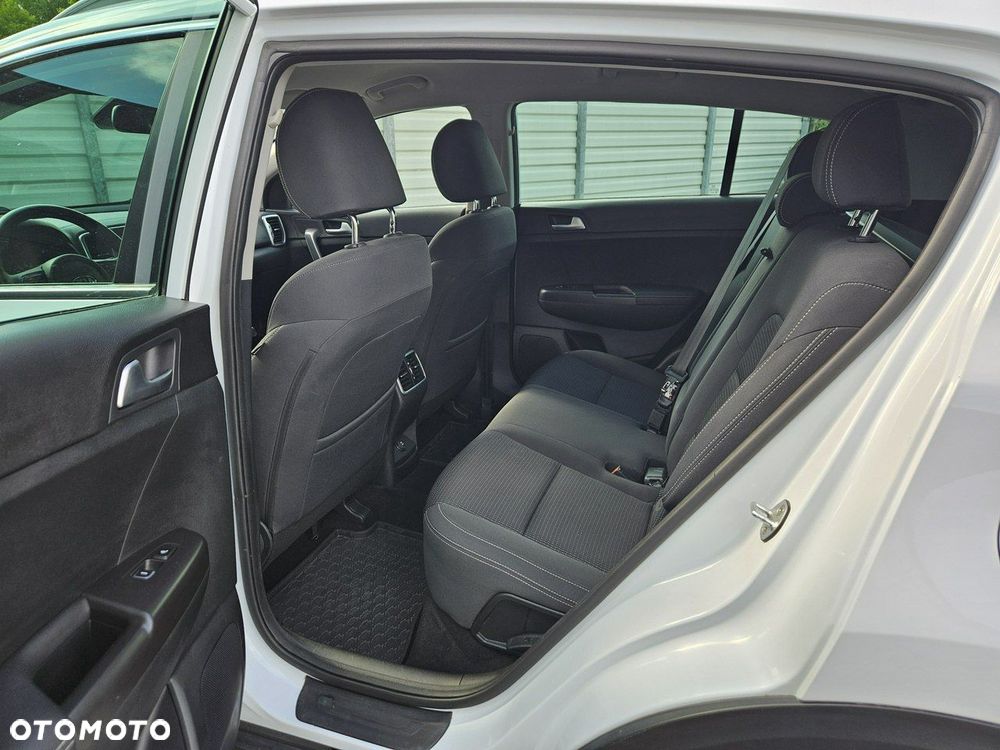 Kia Sportage 2,0 CRDI AWD Platinum - 26