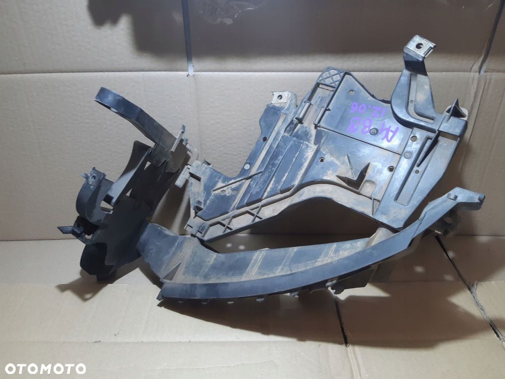 audi a4 b8 ślizg mocowanie lampy lewy przód 8k0805607c - 2