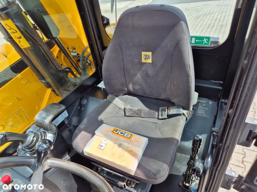 JCB 526-56 AGRIPLUS - 20