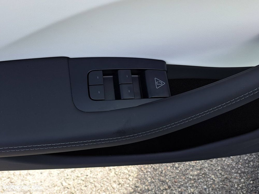 Tesla Model 3 Tração Traseira Premium - 27