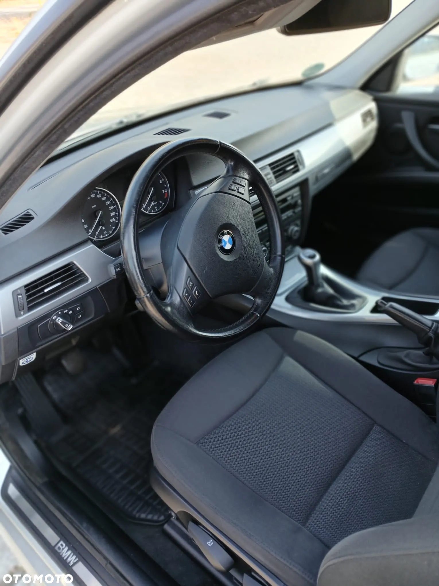 BMW Seria 3 320i - 13