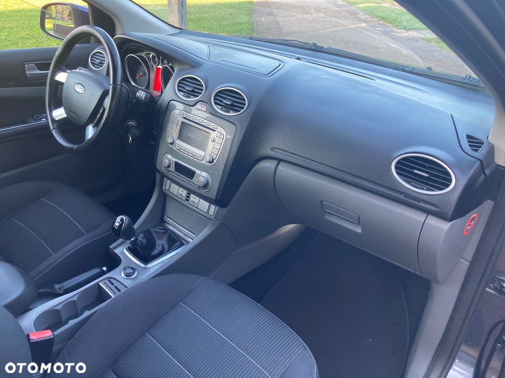 Ford Focus 1.8 FF Ambiente - 14